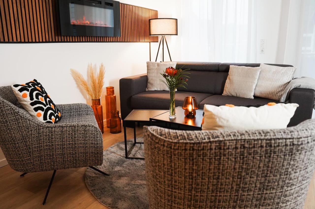 Stadtoase Wohntraumerei: Urban Oasis with Modern Design and Cozy Fireplace Paderborn Exterior photo